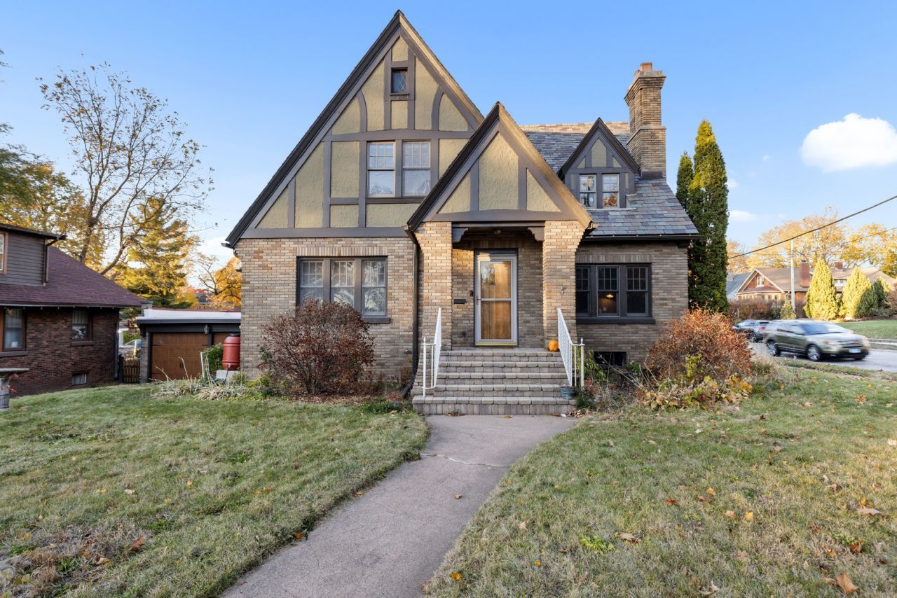 2322 E State Street, Rockford, IL 61104 Main Photo