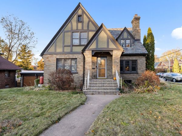 2322 E State Street, Rockford, IL 61104