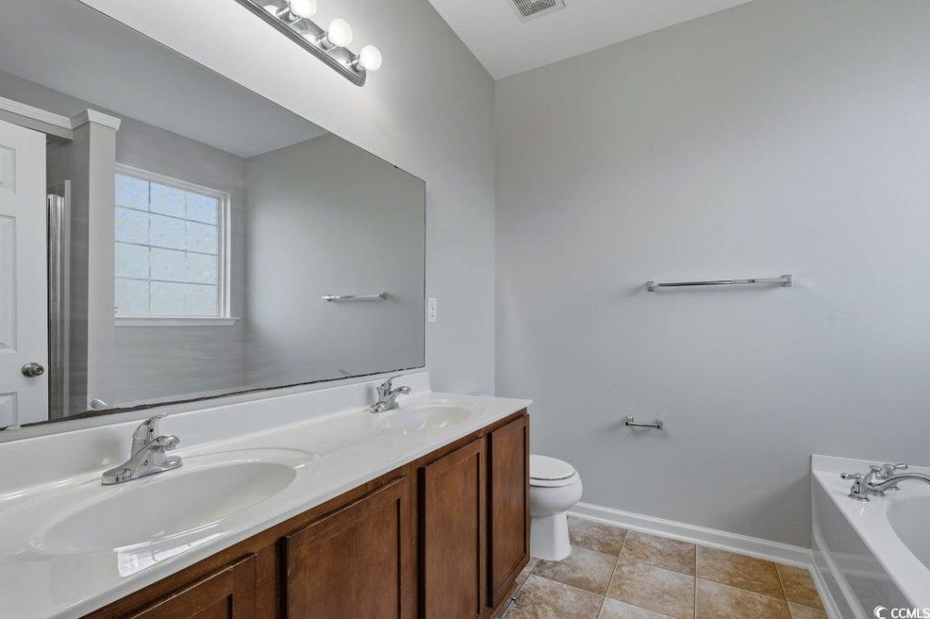 1109 Woodford Ct. Photo 14