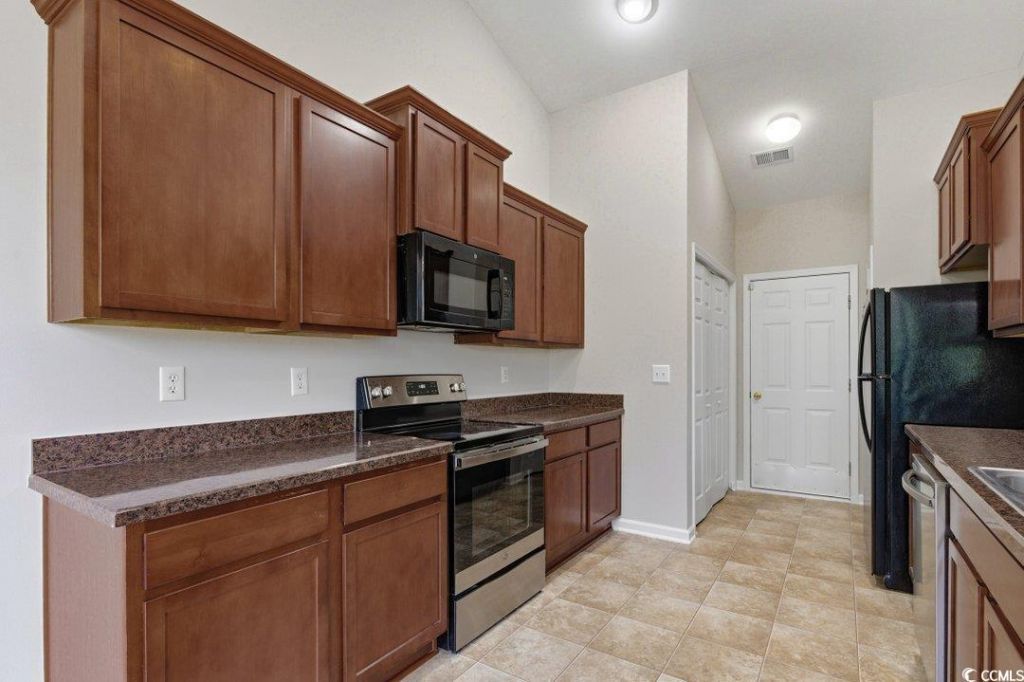 1109 Woodford Ct. Photo 9