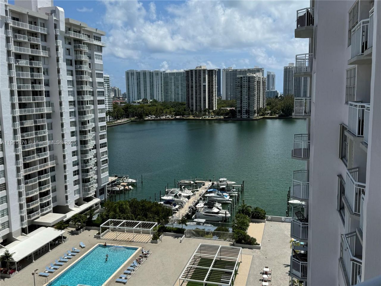 18031 Biscayne Blvd, Unit 1402, Aventura, FL 33160 Photo