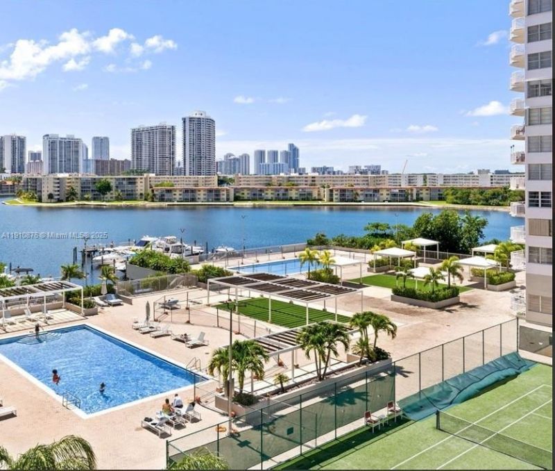 18031 Biscayne Blvd, Unit 1402, Aventura, FL 33160 Photo