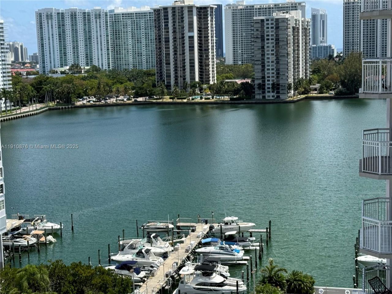 18031 Biscayne Blvd, Unit 1402, Aventura, FL 33160 Photo