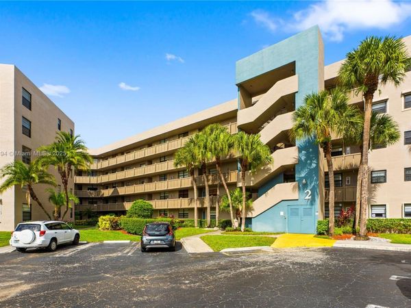 1000 Colony Point Cir, Unit 308, Pembroke Pines, FL 33026