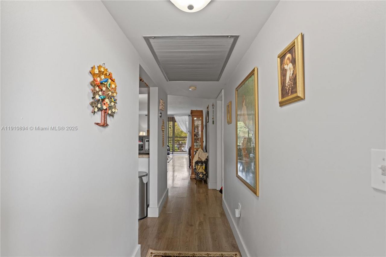 1000 Colony Point Cir, Unit 308, Pembroke Pines, FL 33026 Photo