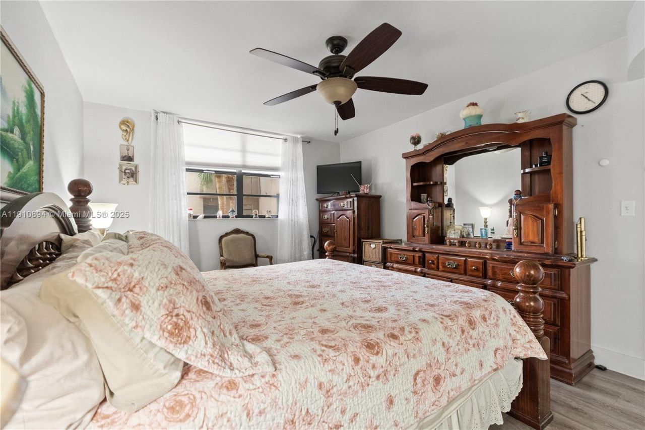 1000 Colony Point Cir, Unit 308, Pembroke Pines, FL 33026 Photo