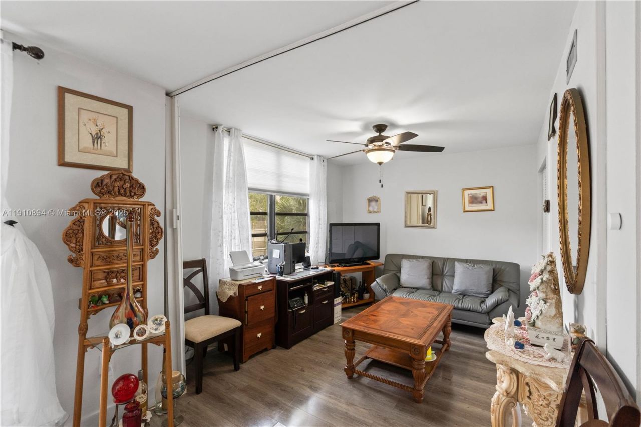 1000 Colony Point Cir, Unit 308, Pembroke Pines, FL 33026 Photo