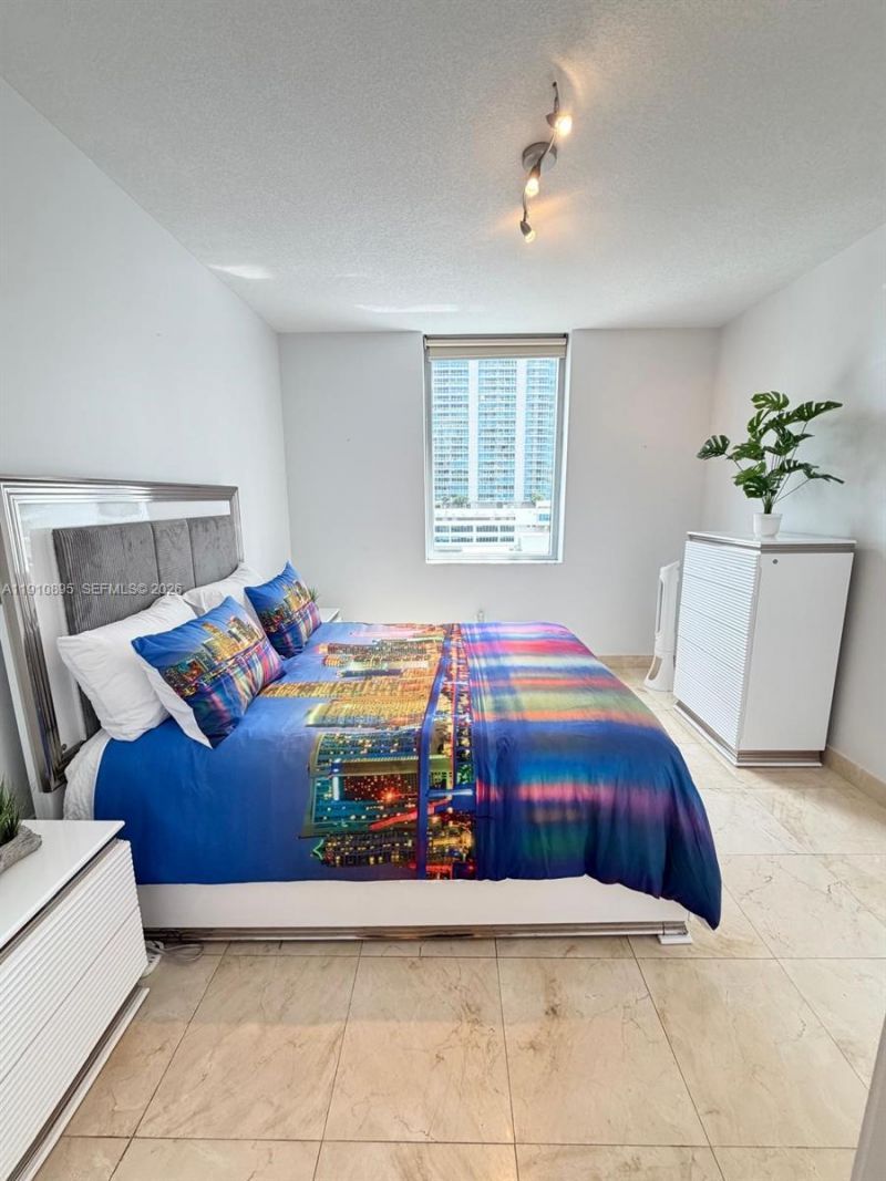 1050 Brickell Ave, Unit 1904, Miami, FL 33131 Photo