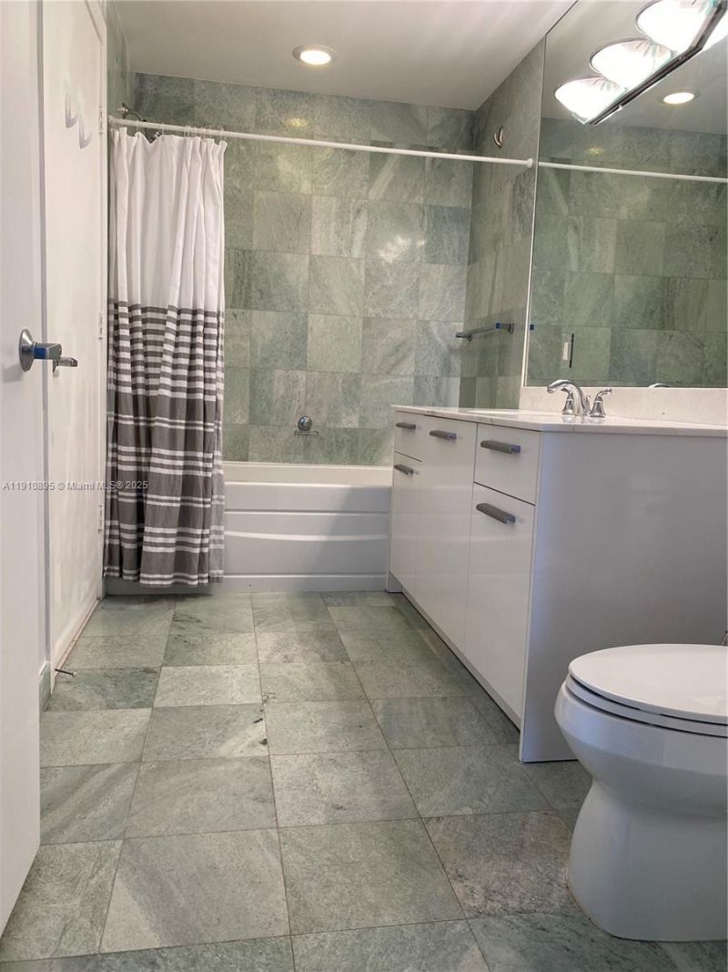 1050 Brickell Ave, Unit 1904, Miami, FL 33131 Photo