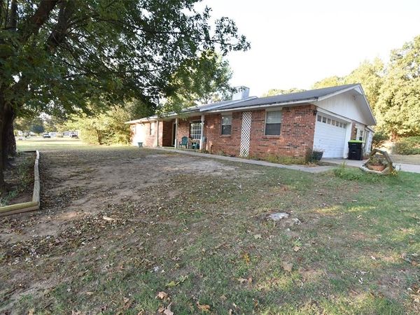 103 Eric Street, Holdenville, OK 74848