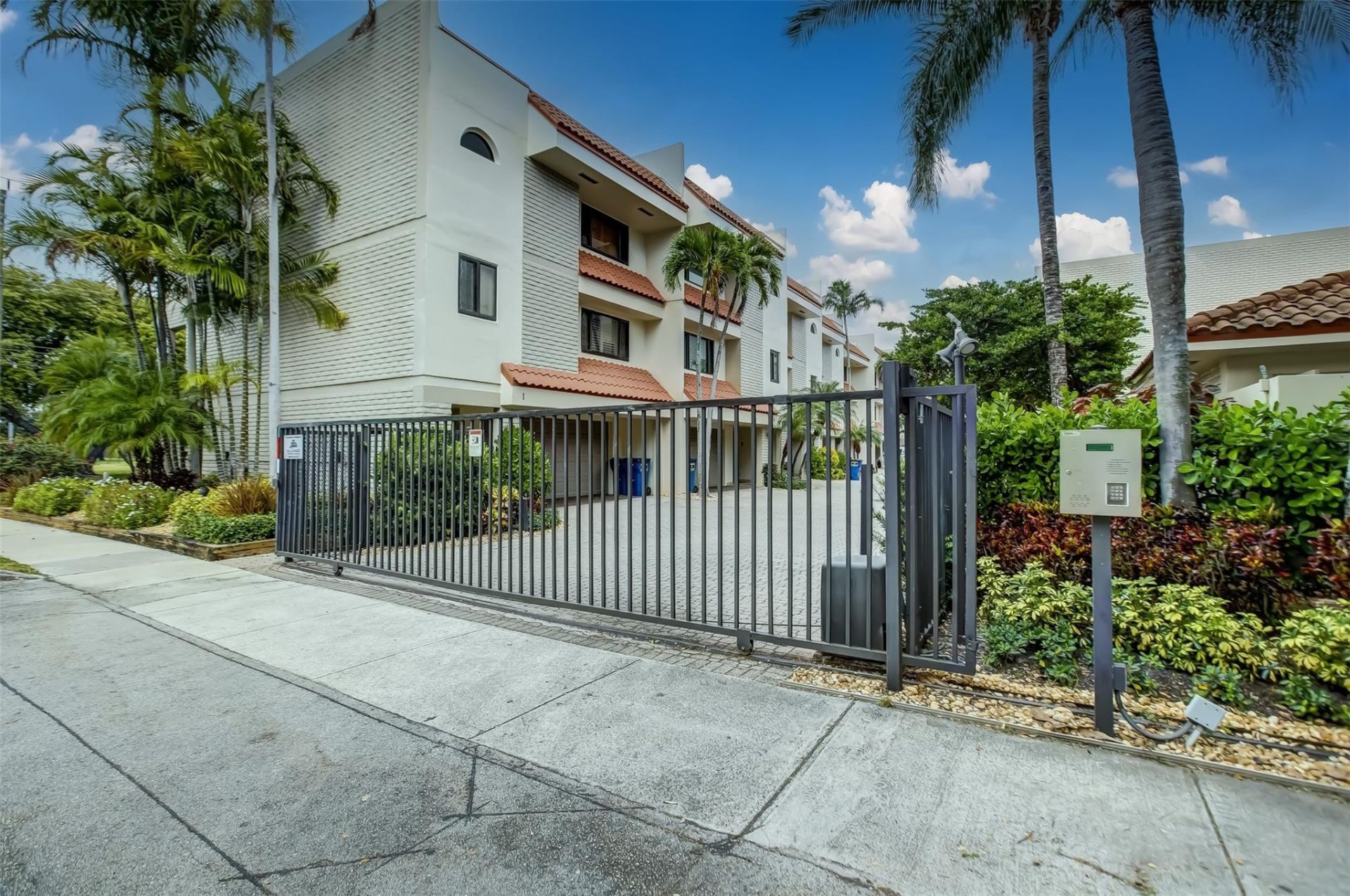 1401 NE 9th Street, Unit 41, Fort Lauderdale, FL 33304 Photo
