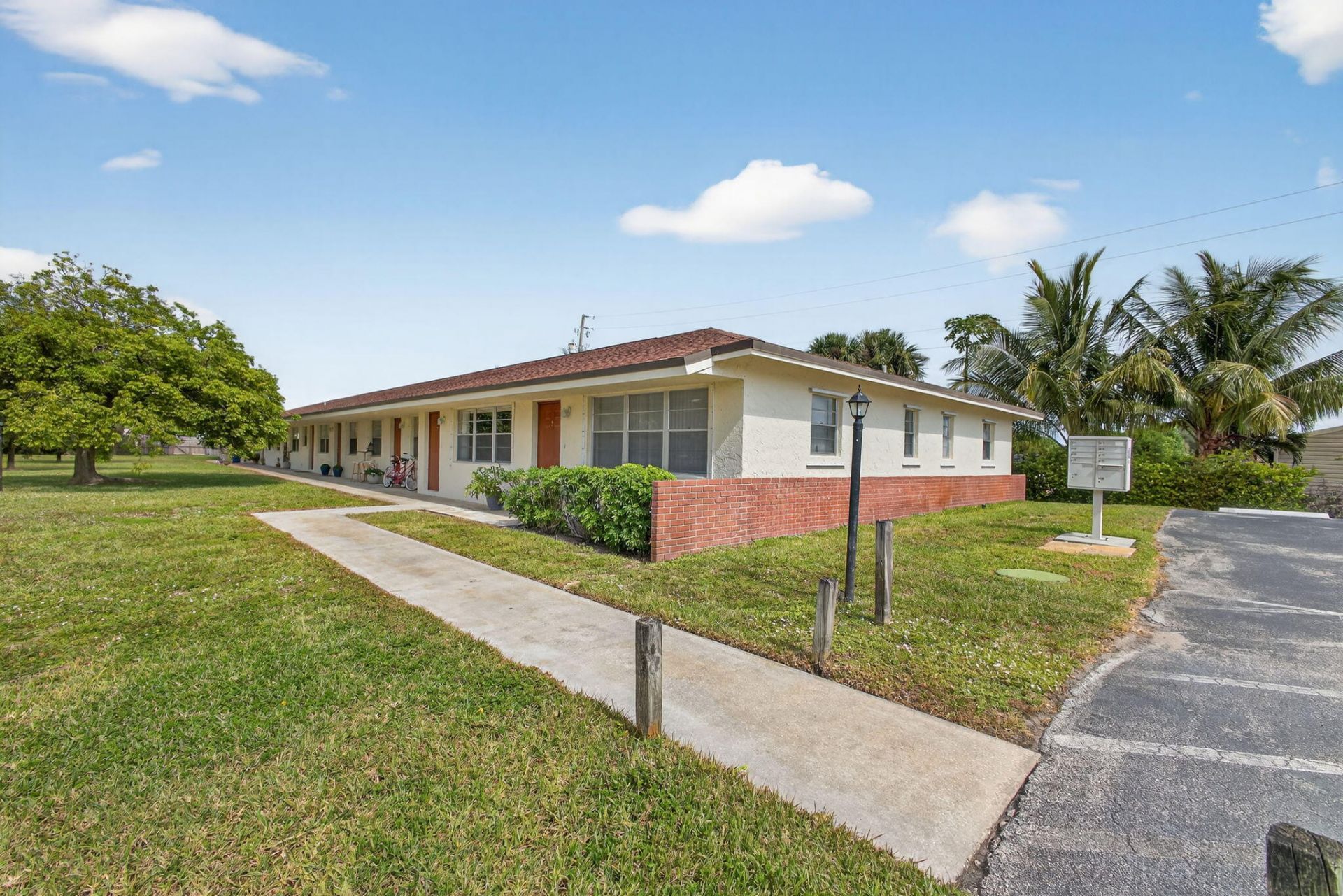 8585 Church St Se, Unit 2, Hobe Sound, FL 33455 Photo