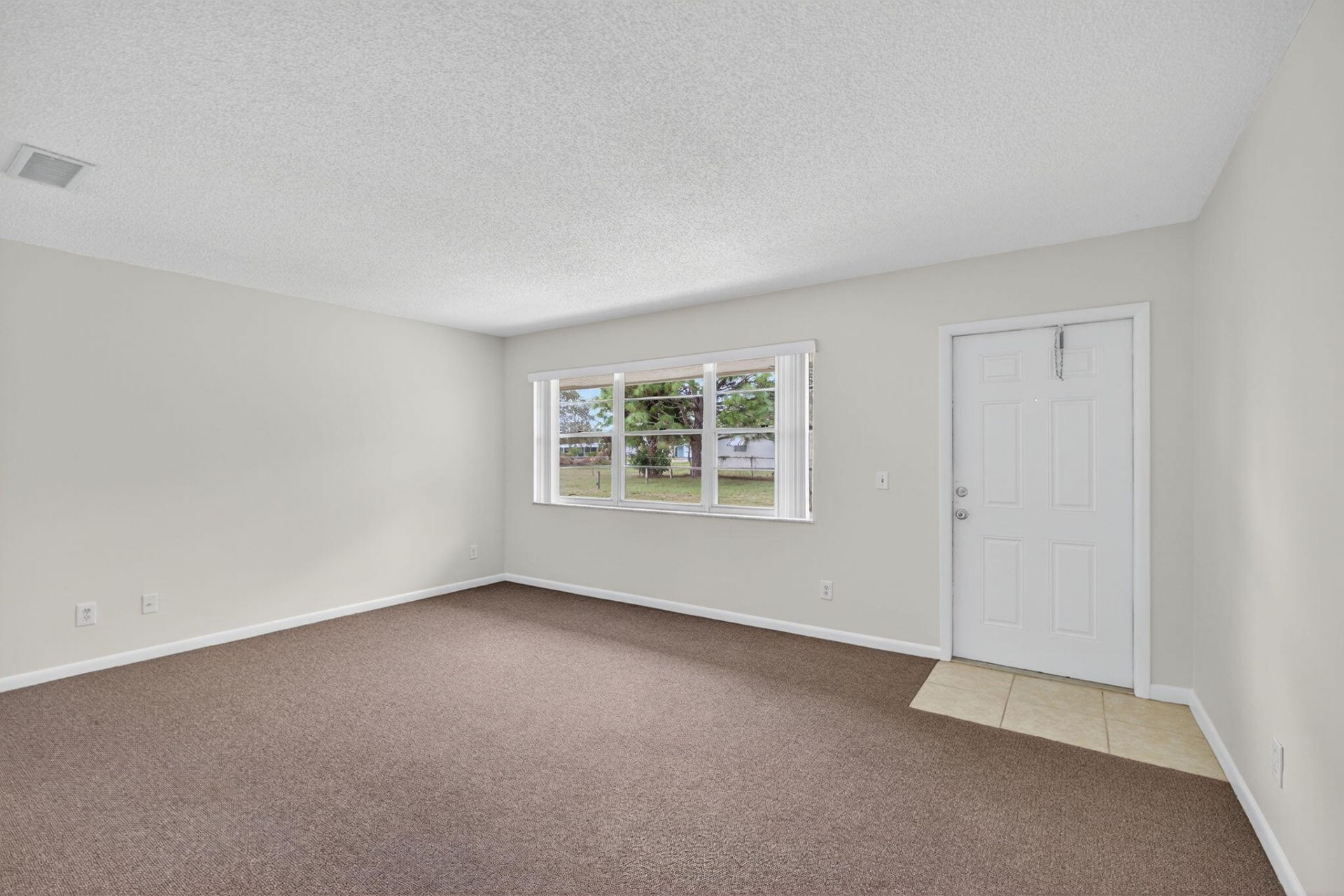 8585 Church St Se, Unit 2, Hobe Sound, FL 33455 Photo