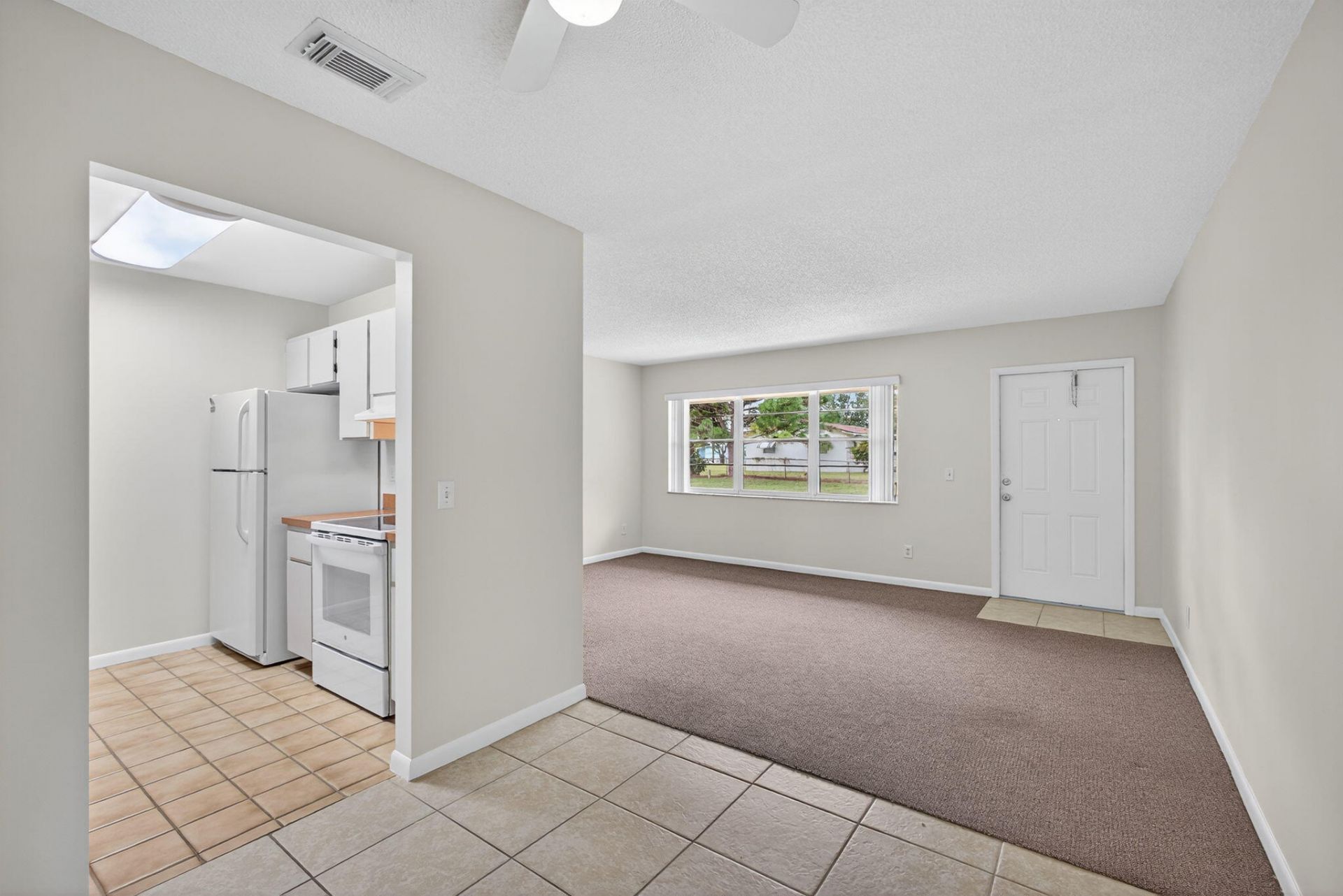 8585 Church St Se, Unit 2, Hobe Sound, FL 33455 Photo