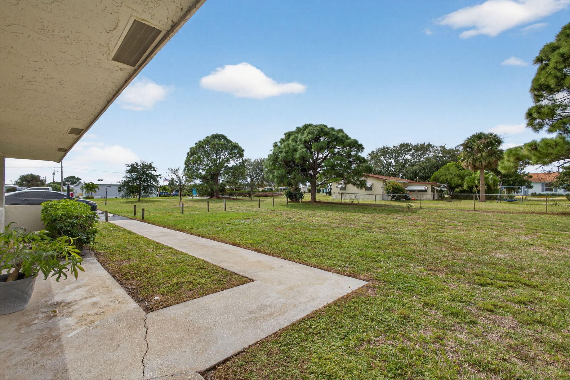 8585 Church St Se, Unit 2, Hobe Sound, FL 33455 Photo