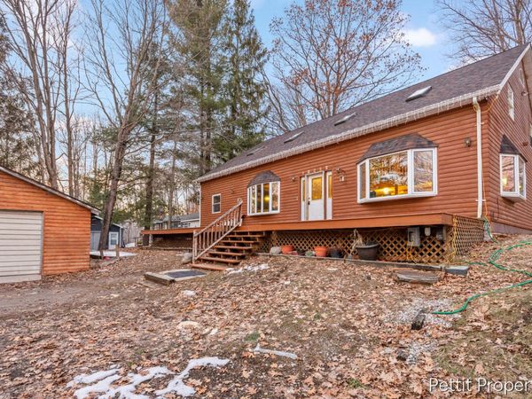 10352 N Athey Avenue, Harrison, MI 48625