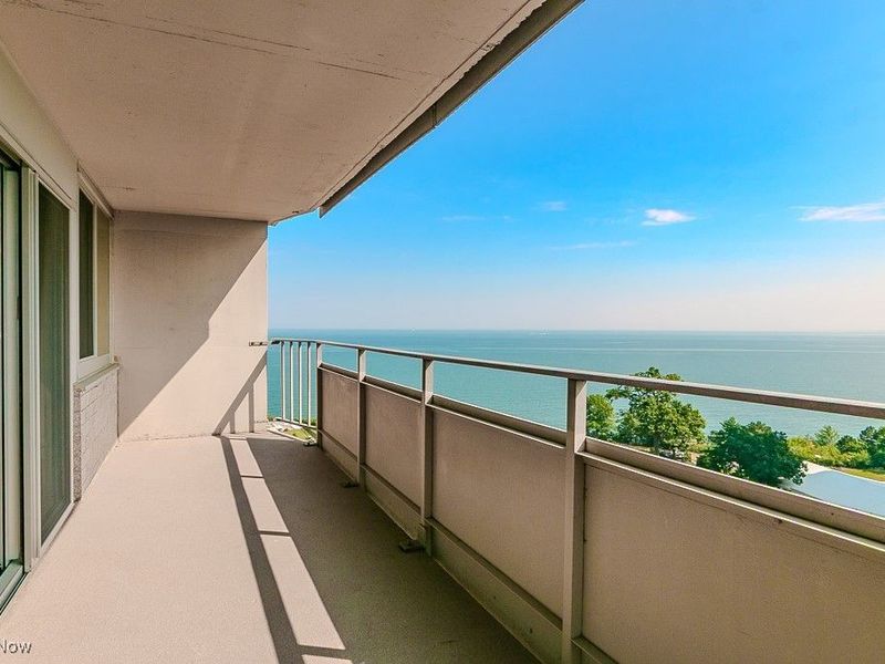 12900 Lake Avenue, Unit 1208, Lakewood, OH 44107 Photo 25