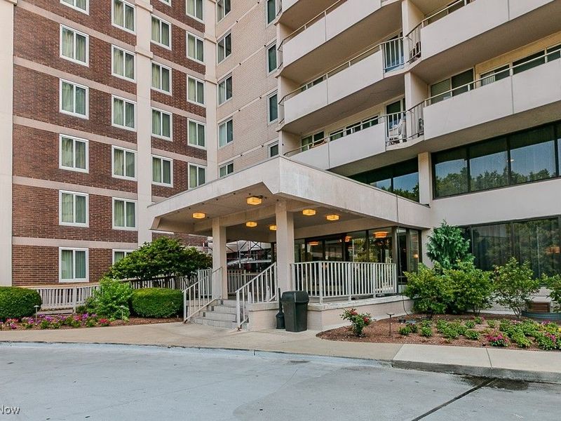 12900 Lake Avenue, Unit 1208, Lakewood, OH 44107 Photo 46