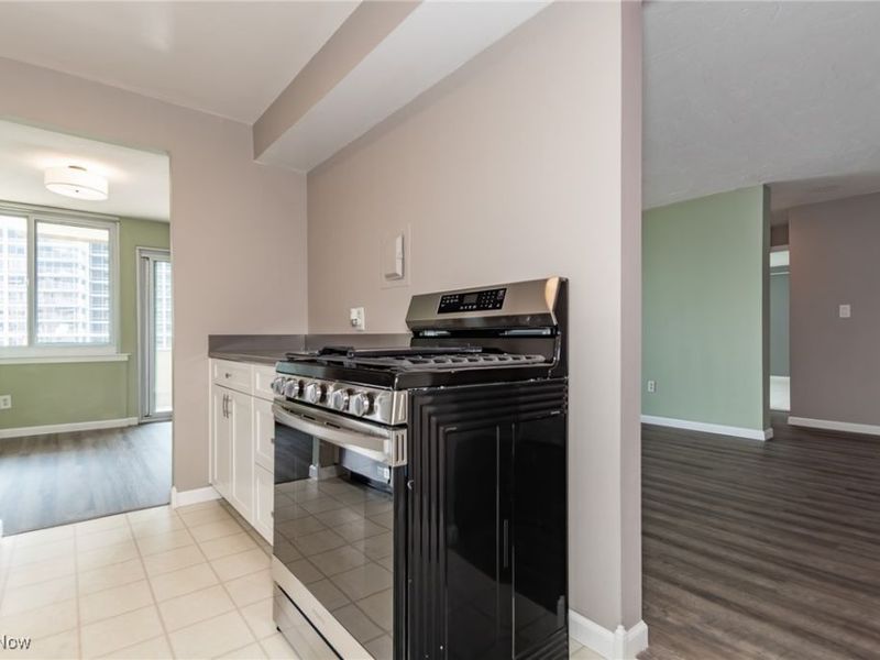 12900 Lake Avenue, Unit 1208, Lakewood, OH 44107 Photo 7