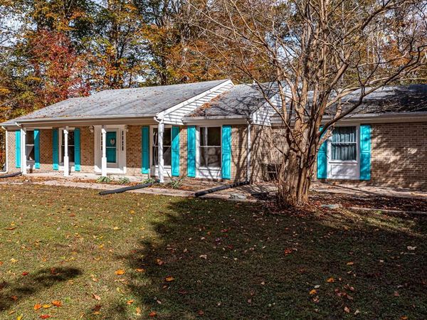 17 WESLEY TERRACE, WEEMS, VA 22576