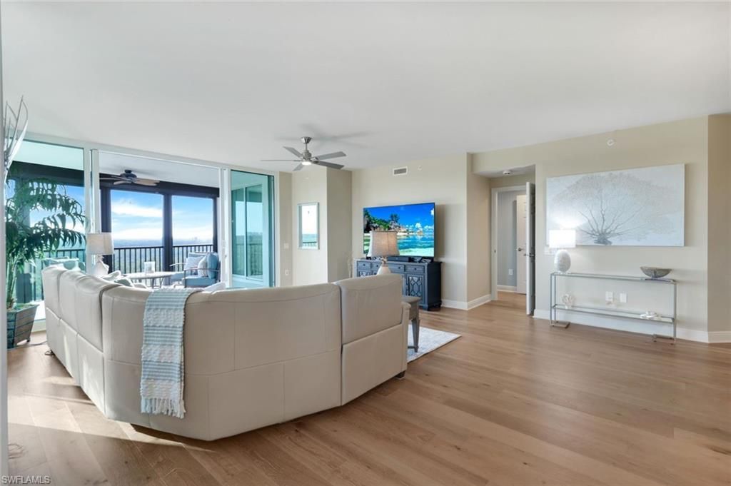 455 Cove Tower Dr, Unit 801, Naples, FL 34110 Photo