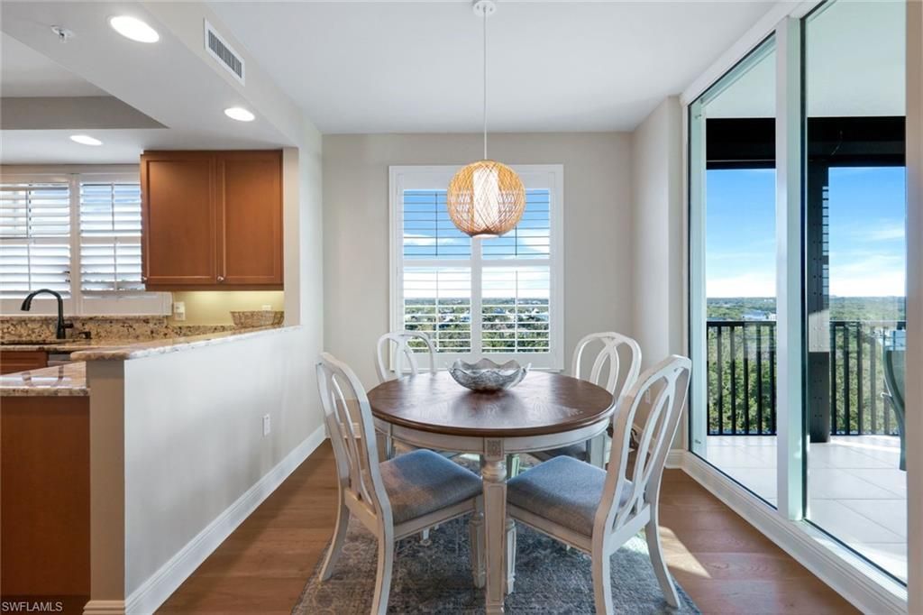 455 Cove Tower Dr, Unit 801, Naples, FL 34110 Photo
