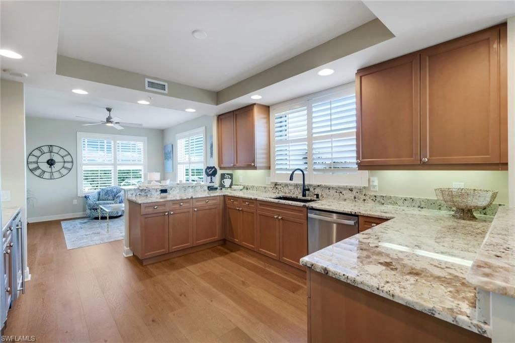 455 Cove Tower Dr, Unit 801, Naples, FL 34110 Photo