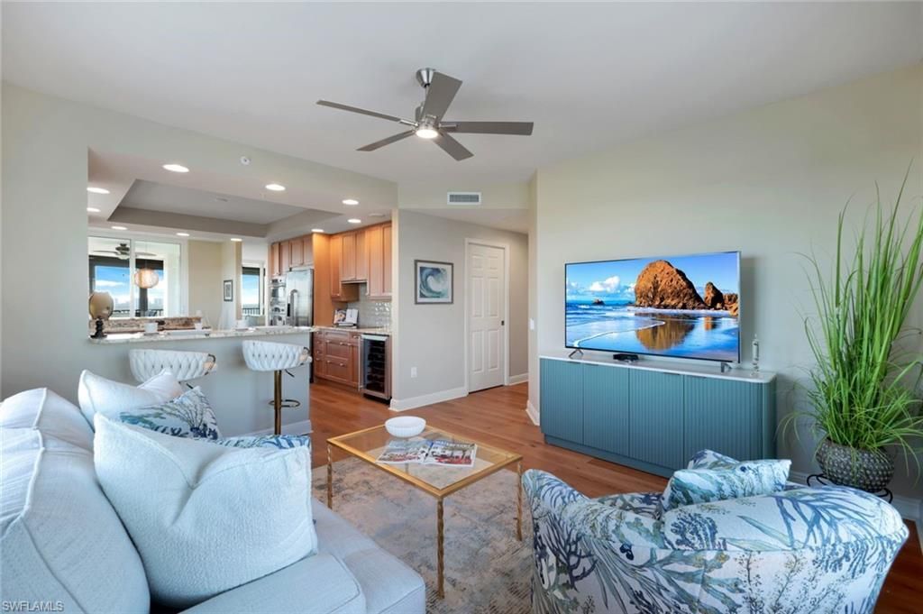 455 Cove Tower Dr, Unit 801, Naples, FL 34110 Photo