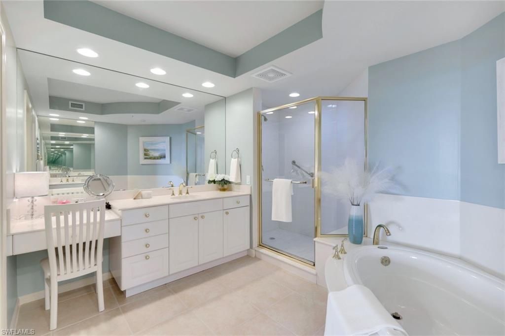 455 Cove Tower Dr, Unit 801, Naples, FL 34110 Photo