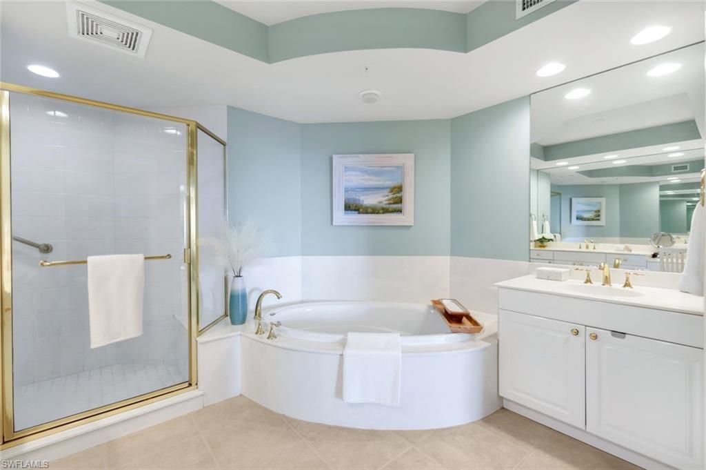 455 Cove Tower Dr, Unit 801, Naples, FL 34110 Photo