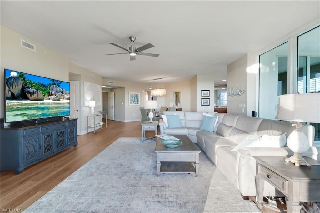 455 Cove Tower Dr, Unit 801, Naples, FL 34110 Photo