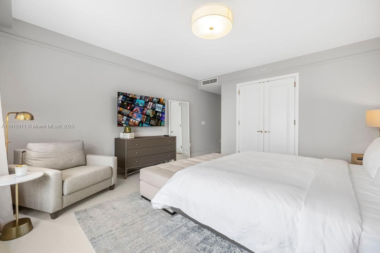 1435 Brickell Ave, Unit 3410, Miami, FL 33131 Photo