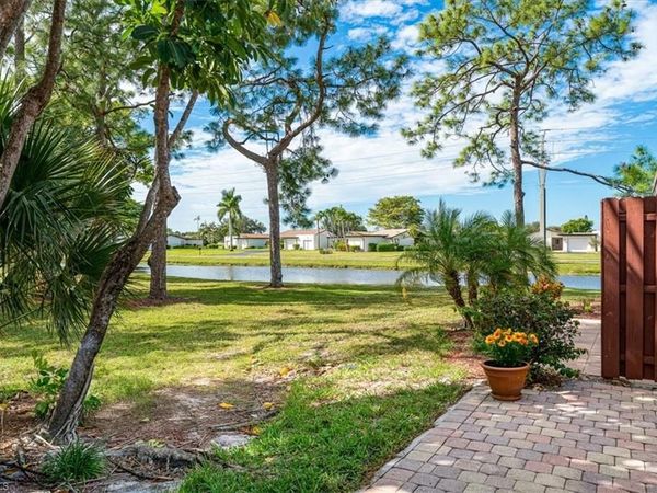 2009 Pine Isle LN, Unit 2009, NAPLES, FL 34112