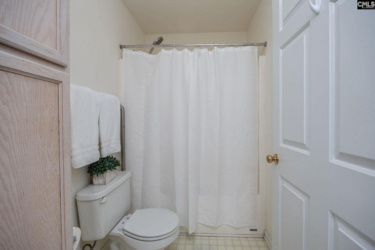 207 Baywood Drive Photo 24