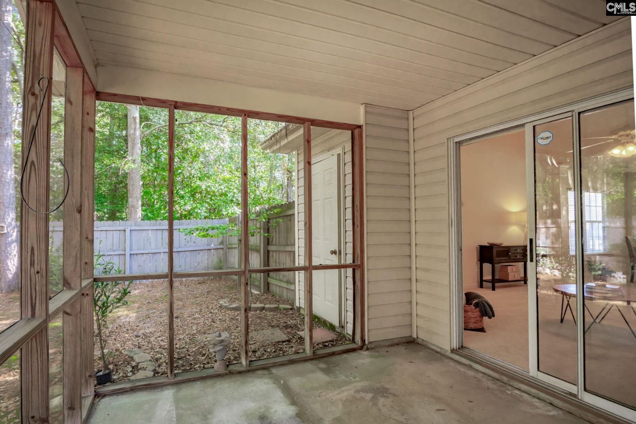 207 Baywood Drive Photo 32