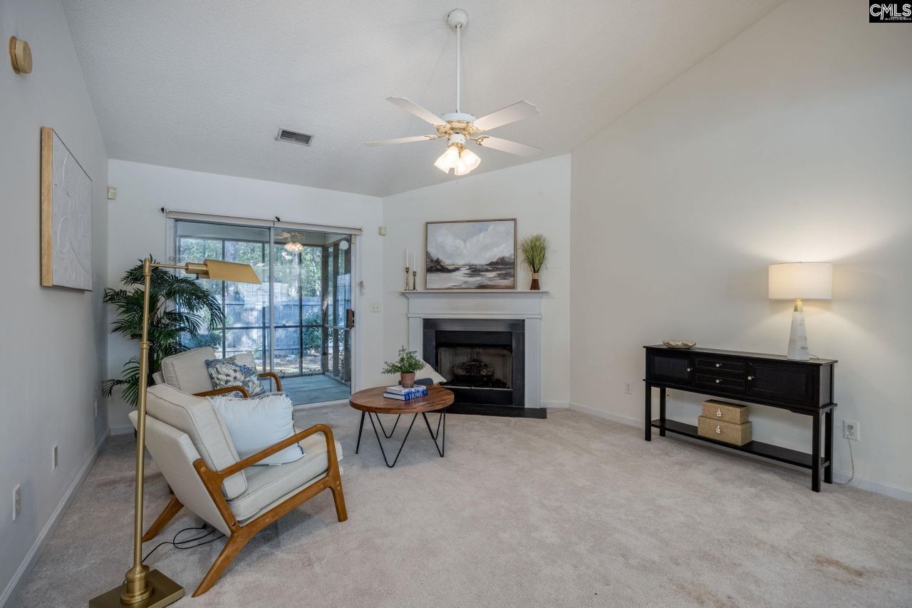 207 Baywood Drive Photo 7