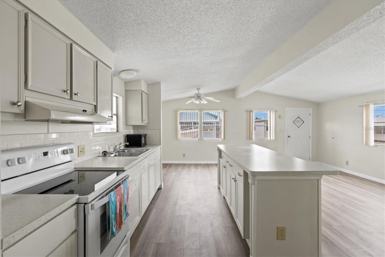 3831 115th Street Court W, Bradenton, FL 34210 Photo