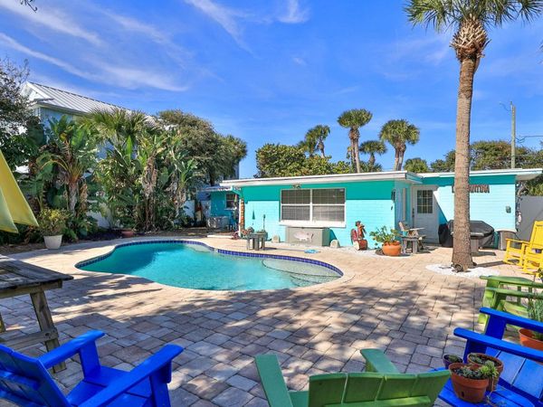 905 E 1st Avenue, New Smyrna Beach, FL 32169