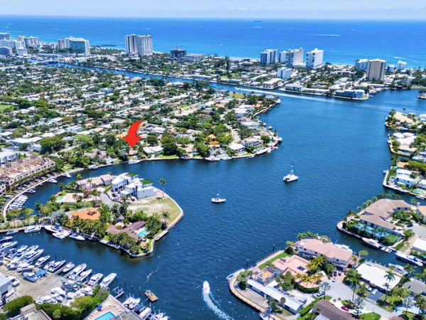 2360 SE 7th Drive, Pompano Beach, FL 33062