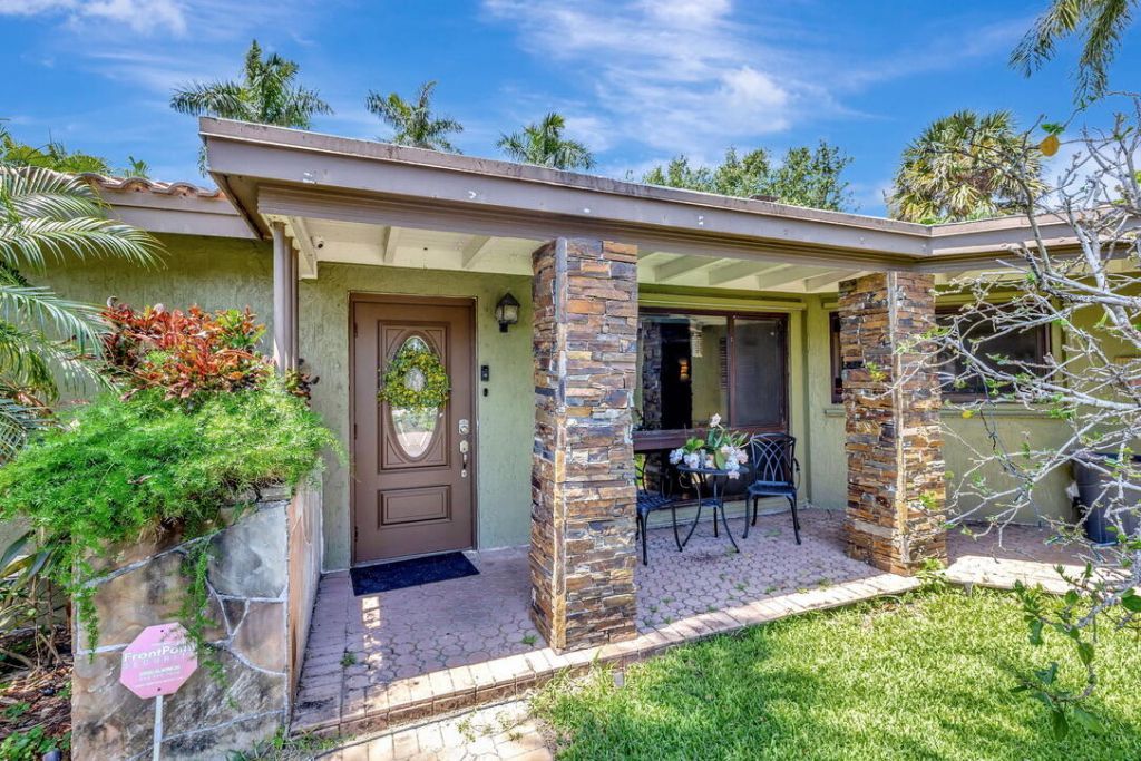 2360 SE 7th Drive, Pompano Beach, FL 33062 Photo