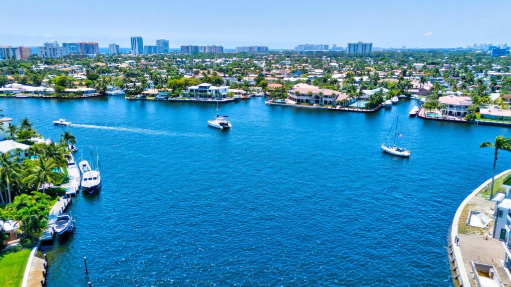 2360 SE 7th Drive, Pompano Beach, FL 33062 Photo