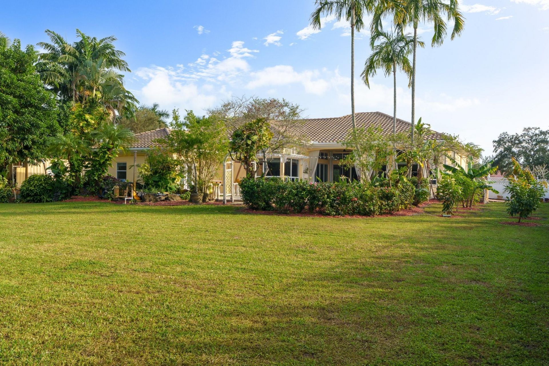 5973 SW 54th Ct, Davie, FL 33314 Photo