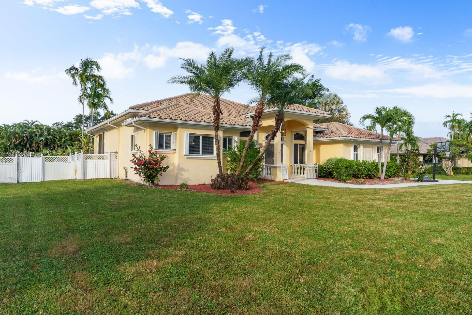 5973 SW 54th Ct, Davie, FL 33314 Photo