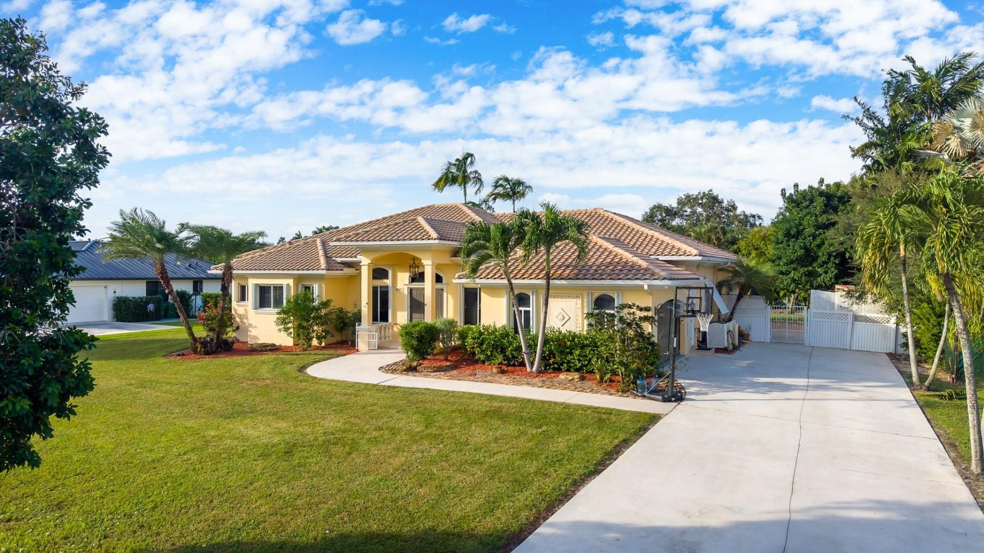 5973 SW 54th Ct, Davie, FL 33314 Photo