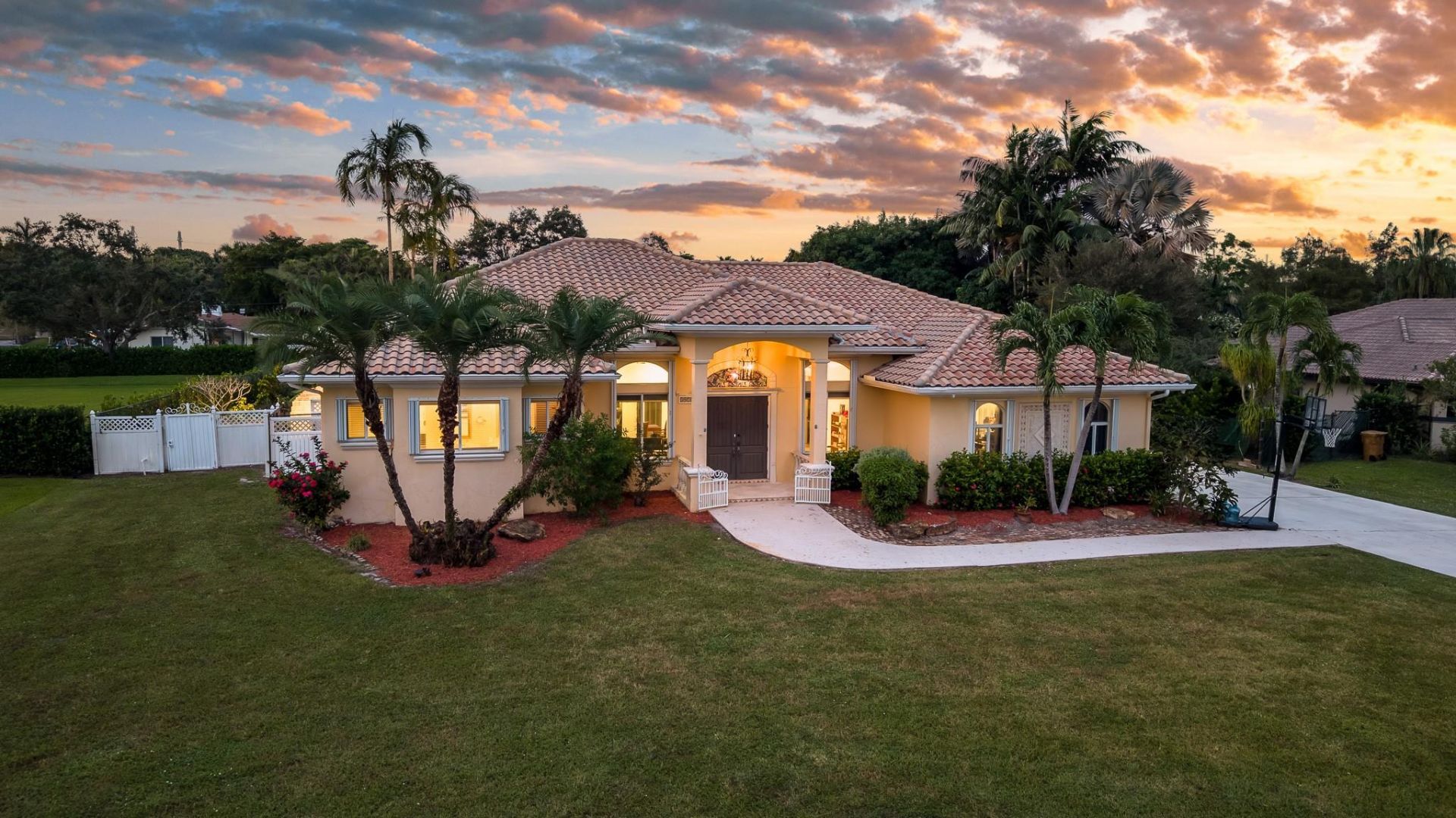 5973 SW 54th Ct, Davie, FL 33314 Photo