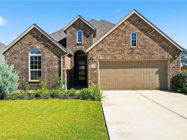 820 Silverberry Drive, New Braunfels, TX 78132