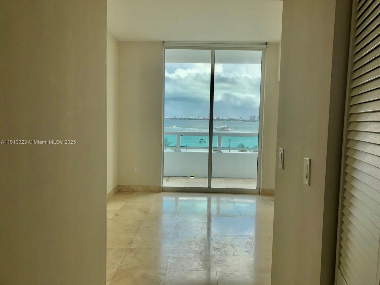 1800 N Bayshore Dr, Unit 605, Miami, FL 33132 Photo