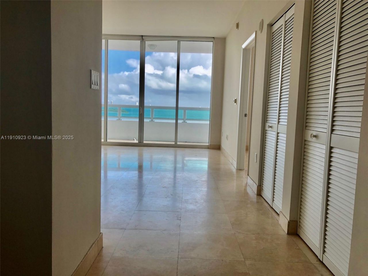 1800 N Bayshore Dr, Unit 605, Miami, FL 33132 Photo