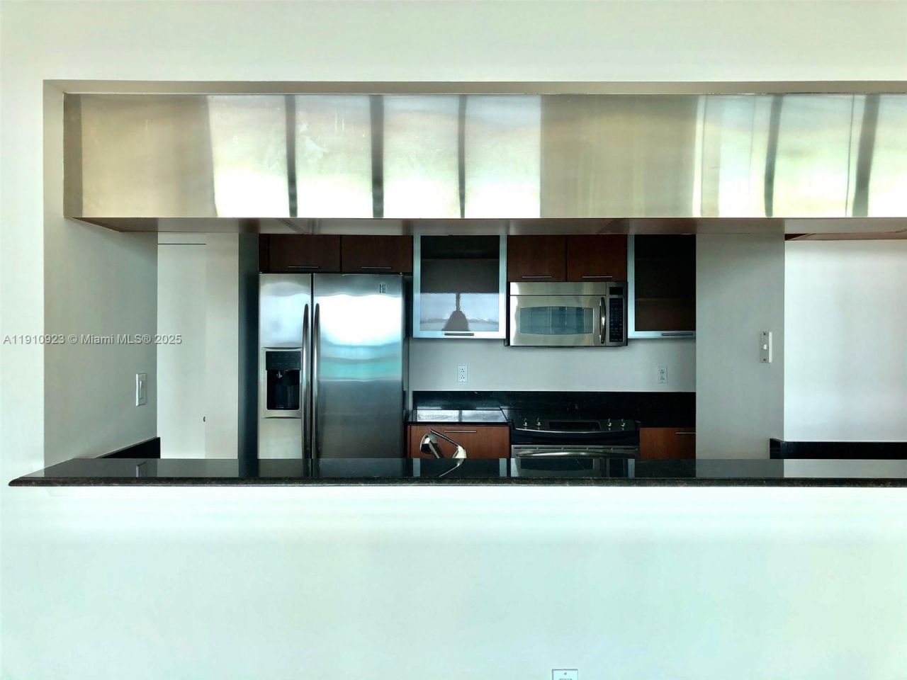 1800 N Bayshore Dr, Unit 605, Miami, FL 33132 Photo