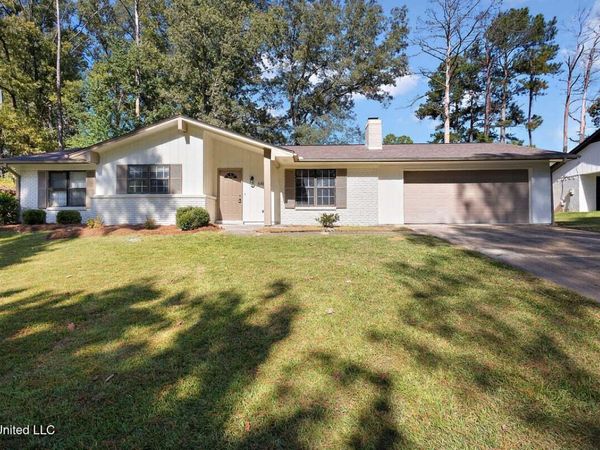 648 Briarcliff Circle, Jackson, MS 39212